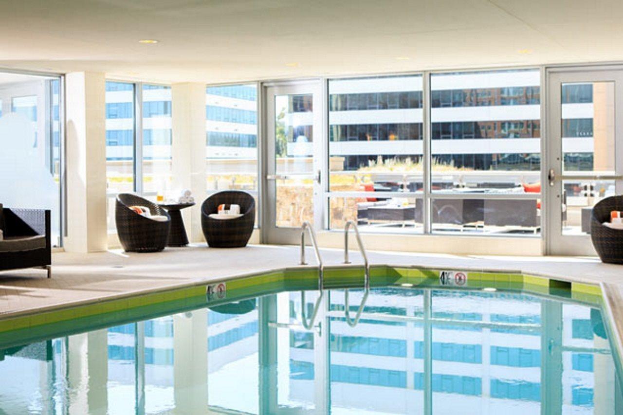 Renaissance Arlington Capital View Hotel Buitenkant foto